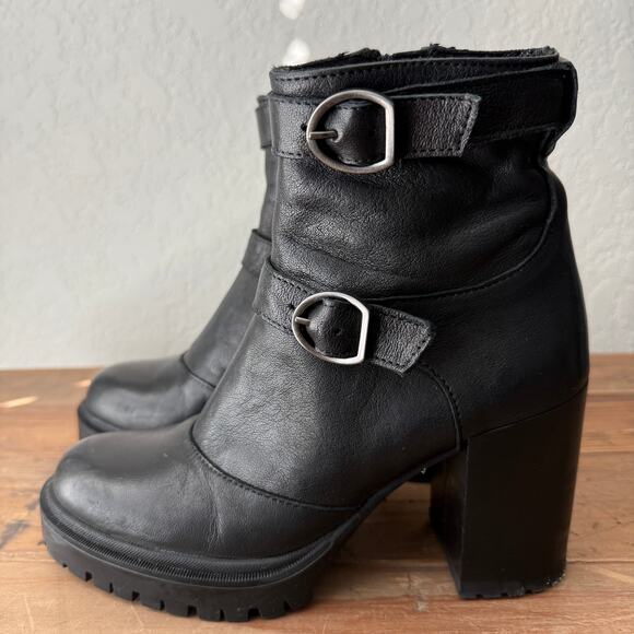 Emanuele Crasto Shoes - Women's Emanuele Crasto Lug‎ Sole Black Leather Buckle Ankle Boots Size 6.5